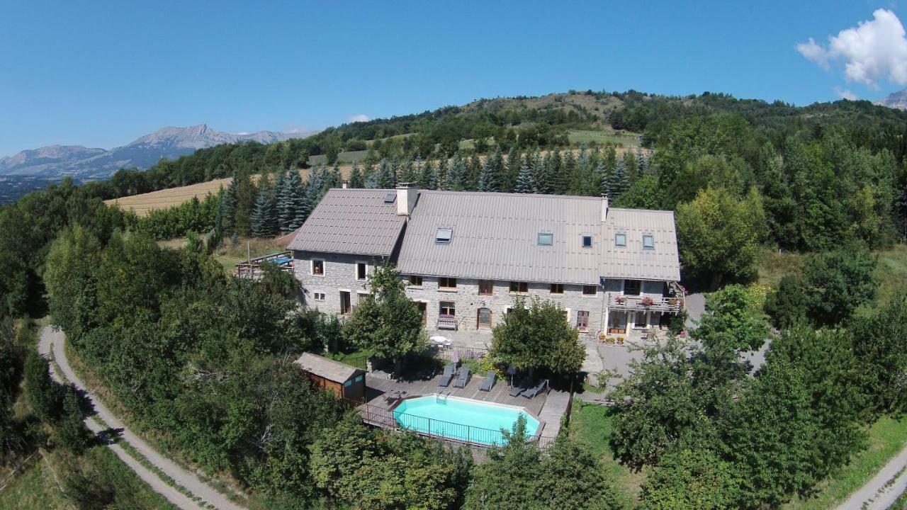 Chambre D'Hotes La Grange Des Ecrins Chabottes Exterior foto